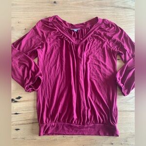 JM Collections Raglan 3/4 Sleeve Maroon V Neck pullover Top Women’s Small prelov